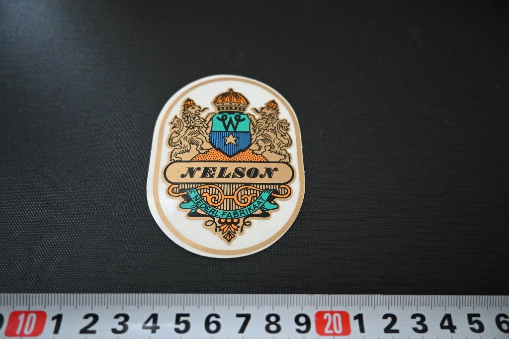 sticker NELSON Nederlands Fabrikaat  Bierfabrikant logo, Ophalen of Verzenden, Zo goed als nieuw