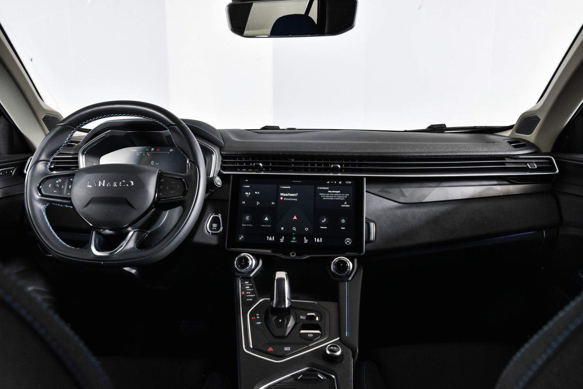 Lynk & Co 01 1.5 PHEV 261PK MY22 | 360 Camera |S/K-panodak |, Auto's, Euro 6, Zwart, Plug-in hybride, Bedrijf