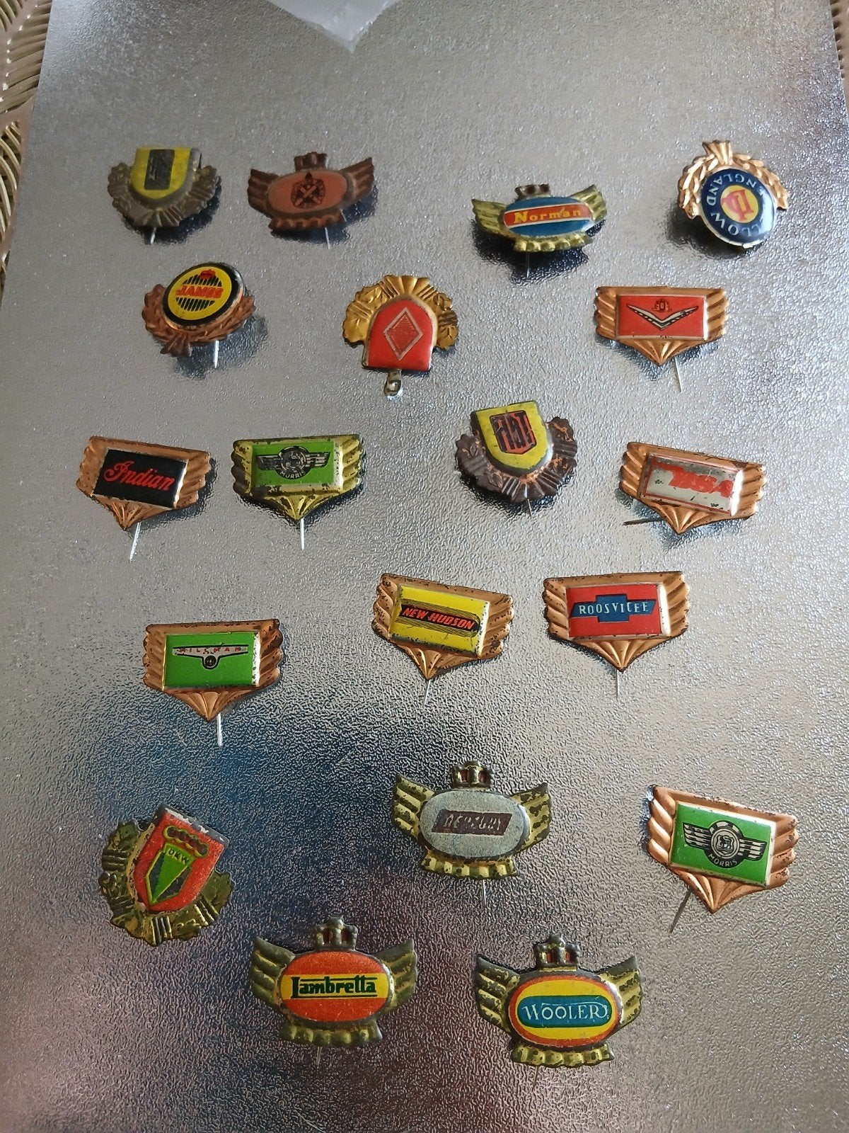 vintage metalen speldjes 4, Ophalen of Verzenden, Gebruikt, Merk