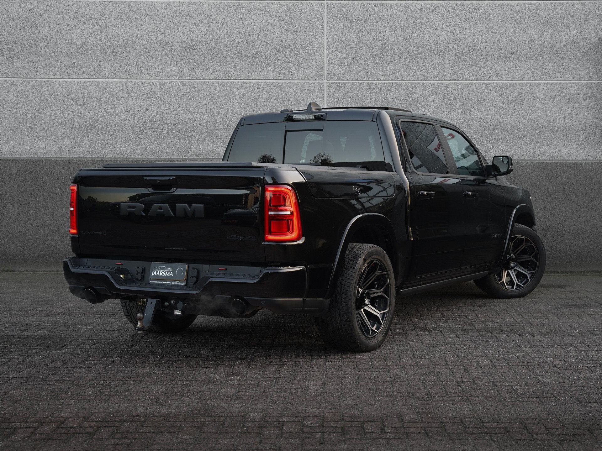 Dodge Ram 1500 Limited Night 549pk Hurricane H-O | 4 Play Wh, Automaat, Gebruikt, 2993 cc, Zwart