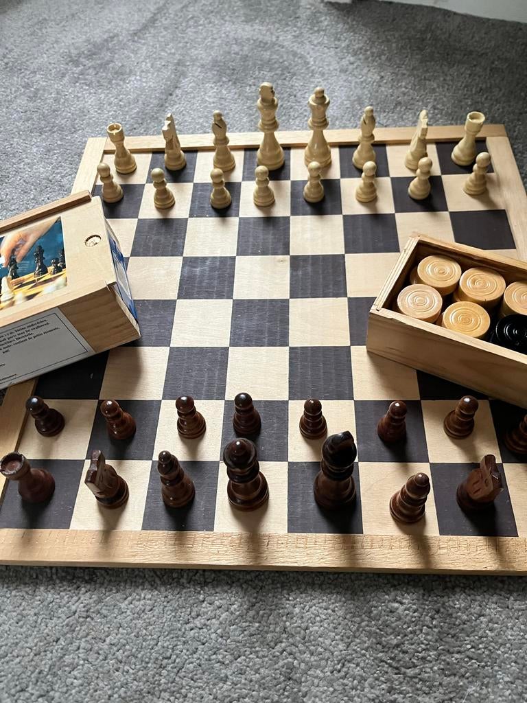 Schaak- en damspel van Staunton / Longfield, Hobby en Vrije tijd, Een of twee spelers, Ophalen of Verzenden, Gebruikt