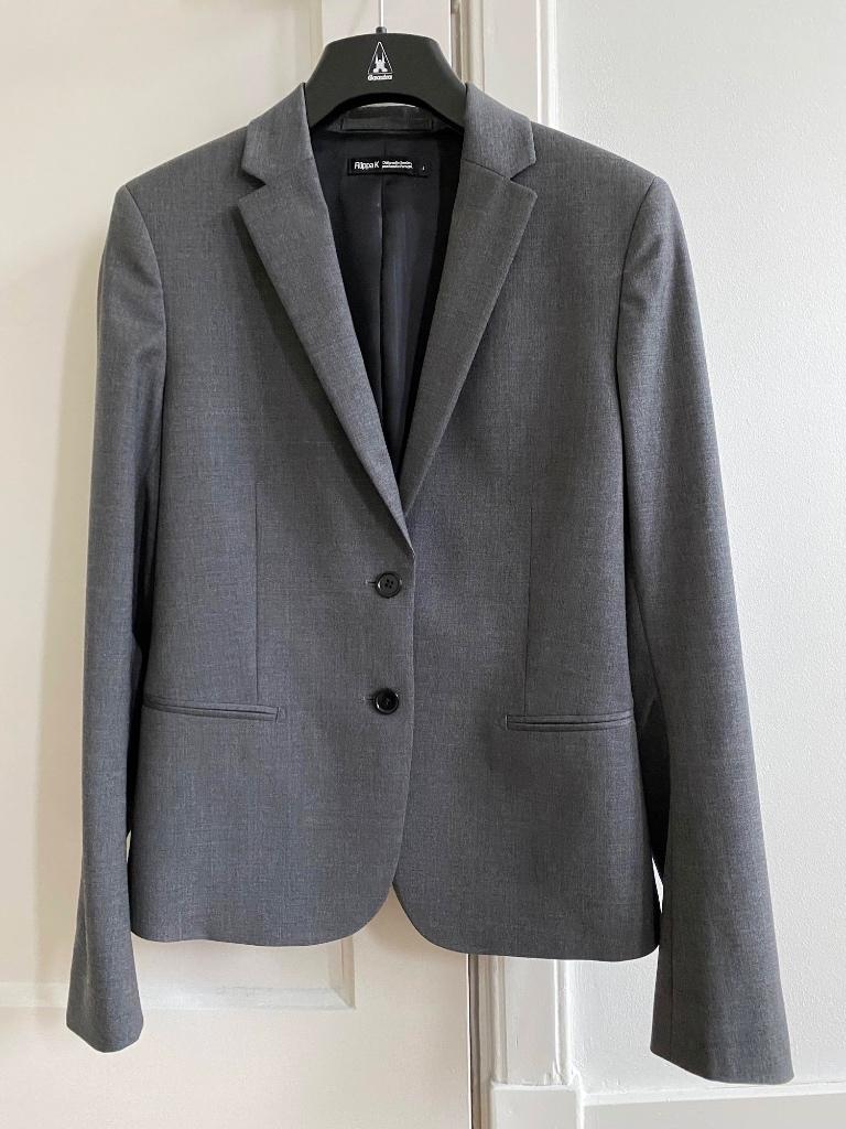 Filippa K cool wool blazer S, Kleding | Dames, Jasjes, Kostuums en Pakken, Zo goed als nieuw, Jasje, Maat 36 (S), Grijs, Ophalen