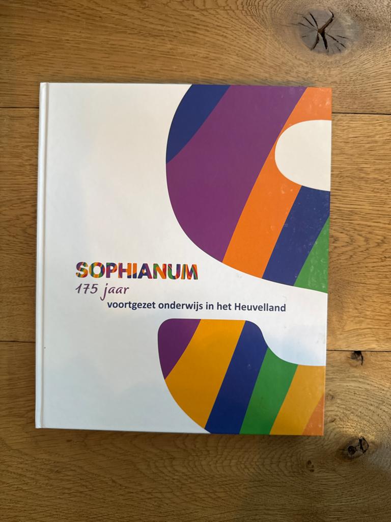 Sophianum 175 jaar: Voortgezet onderwijs in het Heuvelland, Ophalen of Verzenden, Gamma, Zo goed als nieuw, Niet van toepassing