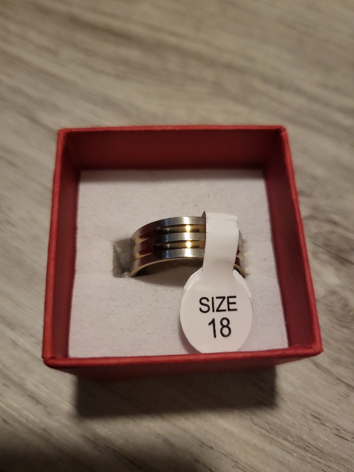 Nieuwe Ring Maat 18 - Goudkleurig en Zilverkleurig, 18 tot 19, IJzer of Staal, Nieuw, Ophalen of Verzenden