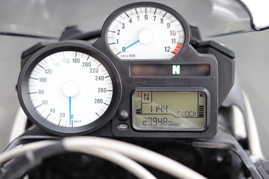 Foto 15 van BMW K1300R | 29.950 km | ESA | Quickshifter | RDC | Historie