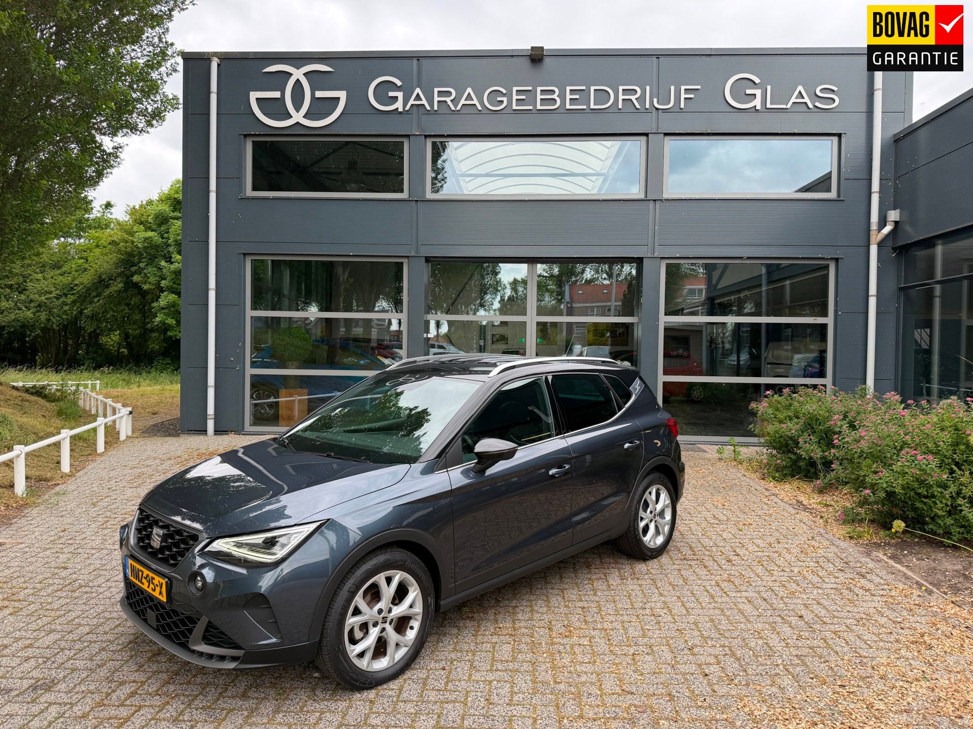 Seat ARONA 1.0 TSI FR Xperience Business Connect 13000 km!, Auto's, Voorwielaandrijving, Stof, Gebruikt, 95 pk