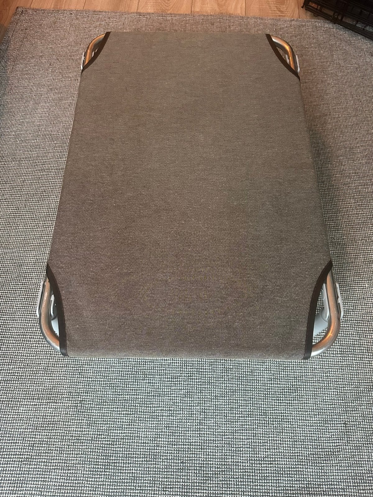 Stretcher hond 84 x 54 cm, Ophalen, Zo goed als nieuw