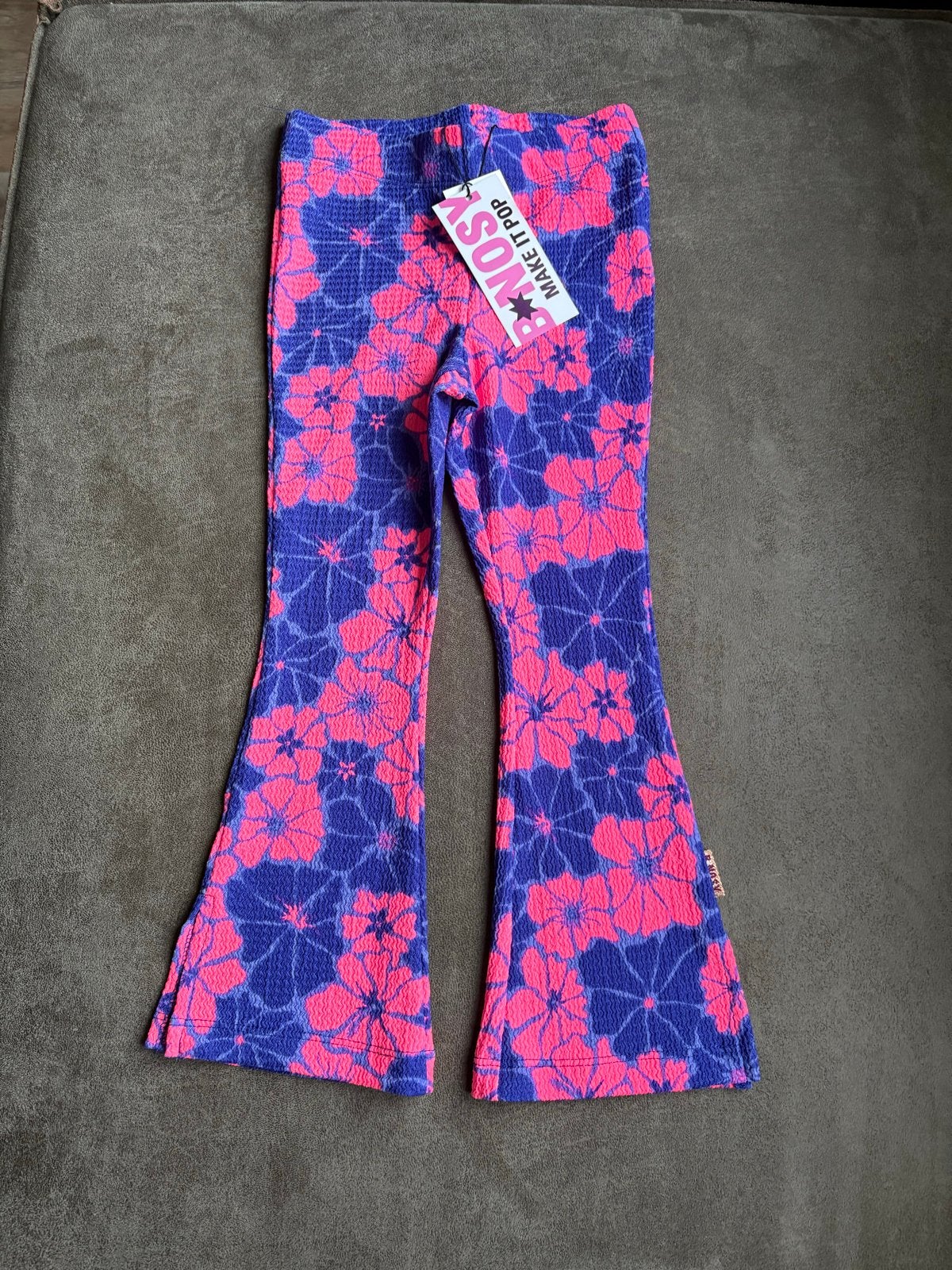 Nieuwe B*NOSY flared broek maat 98 met bloemenprint, Ophalen of Verzenden, Nieuw, Meisje, Broek
