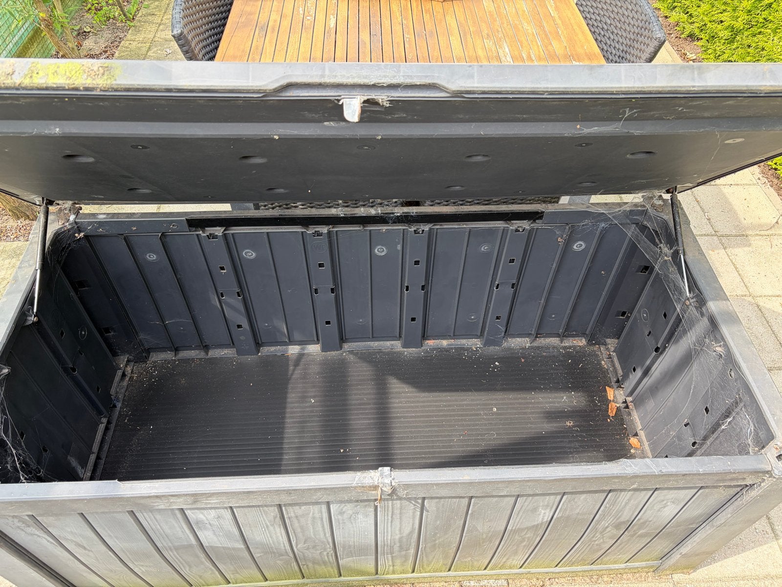 Gebruikte Keter opbergbox - Verkleurd, Ophalen, Gebruikt, Kunststof, Overige typen