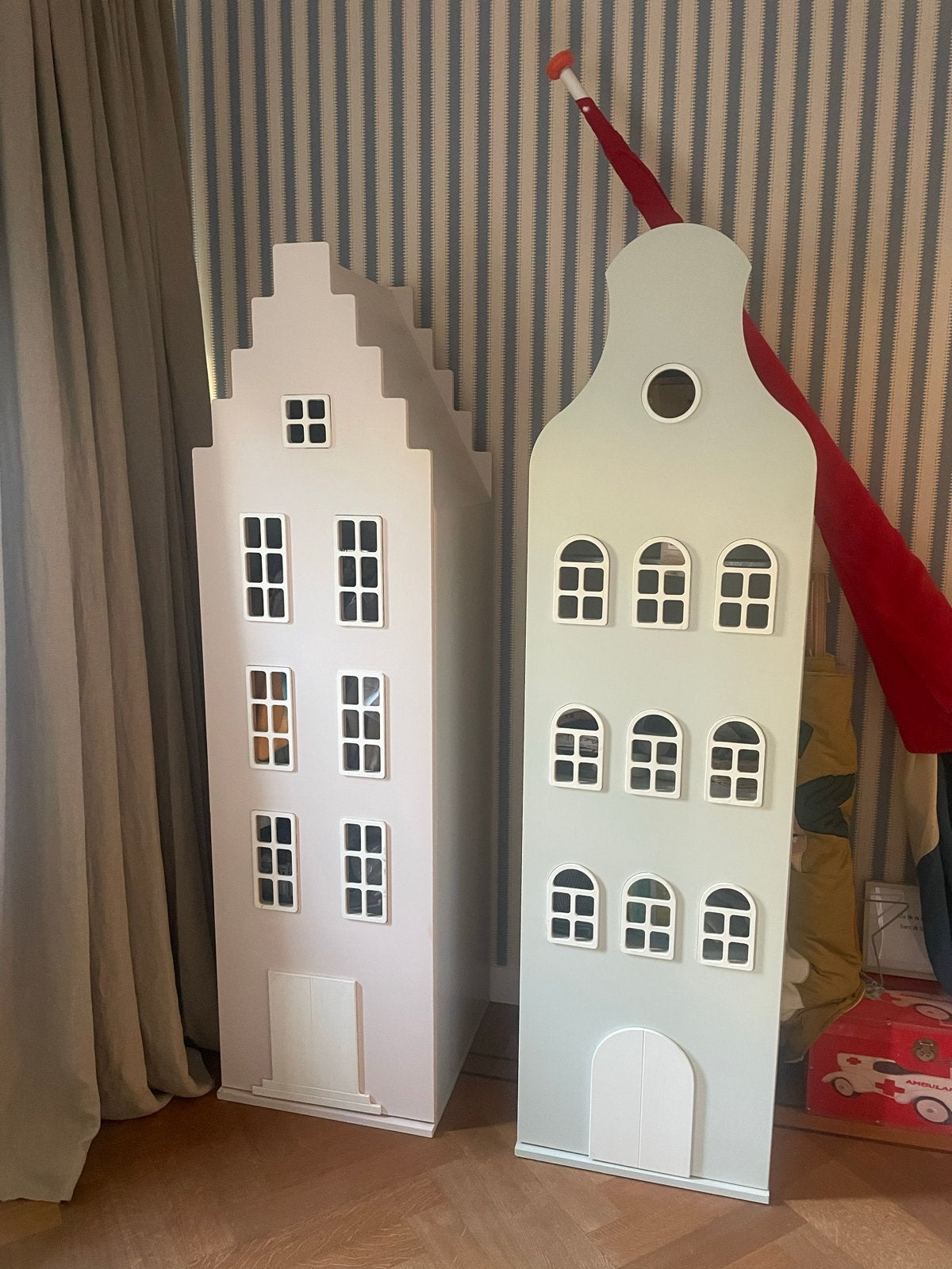 Set van 2 Amsterdamse grachtenpand kasten, Ophalen, Zo goed als nieuw