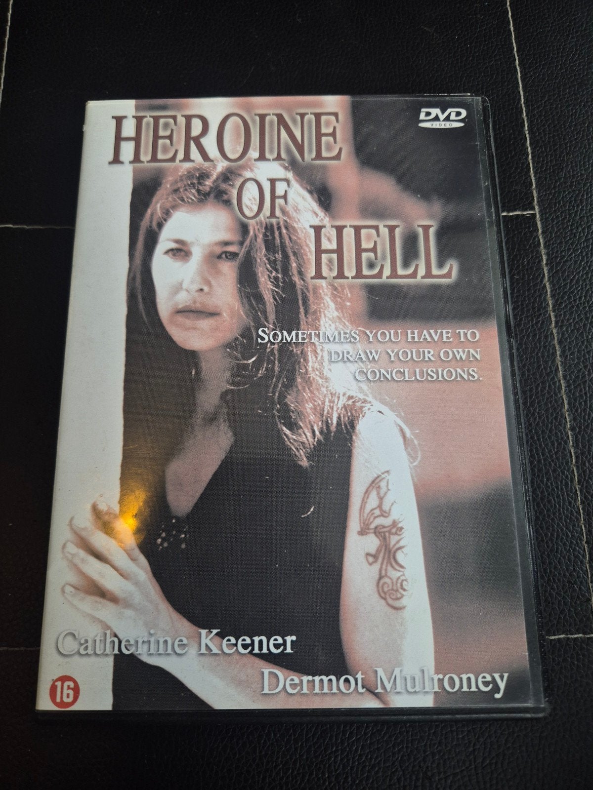 heroïne of hell, Ophalen of Verzenden, Zo goed als nieuw