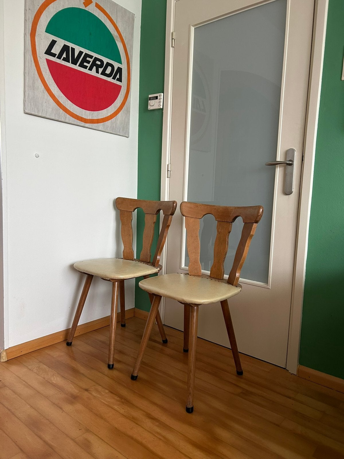 2 Retro Caféstoelen Jaren ‘50/‘60 ||| Setprijs, Ophalen, Twee, Bruin, Retro kroeg café boerderij mancave brutalistisch keet Duits