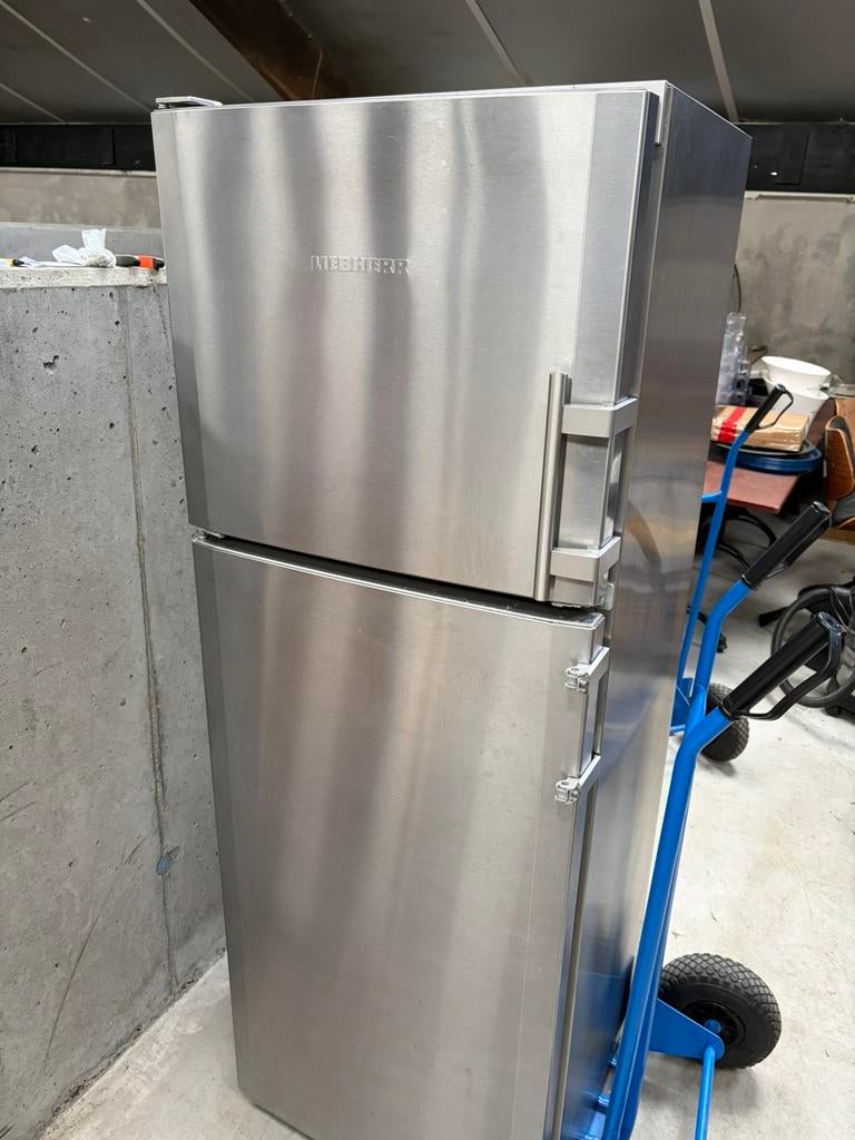 Koelkast Liebherr GRATIS koelt niet goed, Witgoed en Apparatuur, Koelkasten en IJskasten, Ophalen, 200 liter of meer, 160 cm of meer