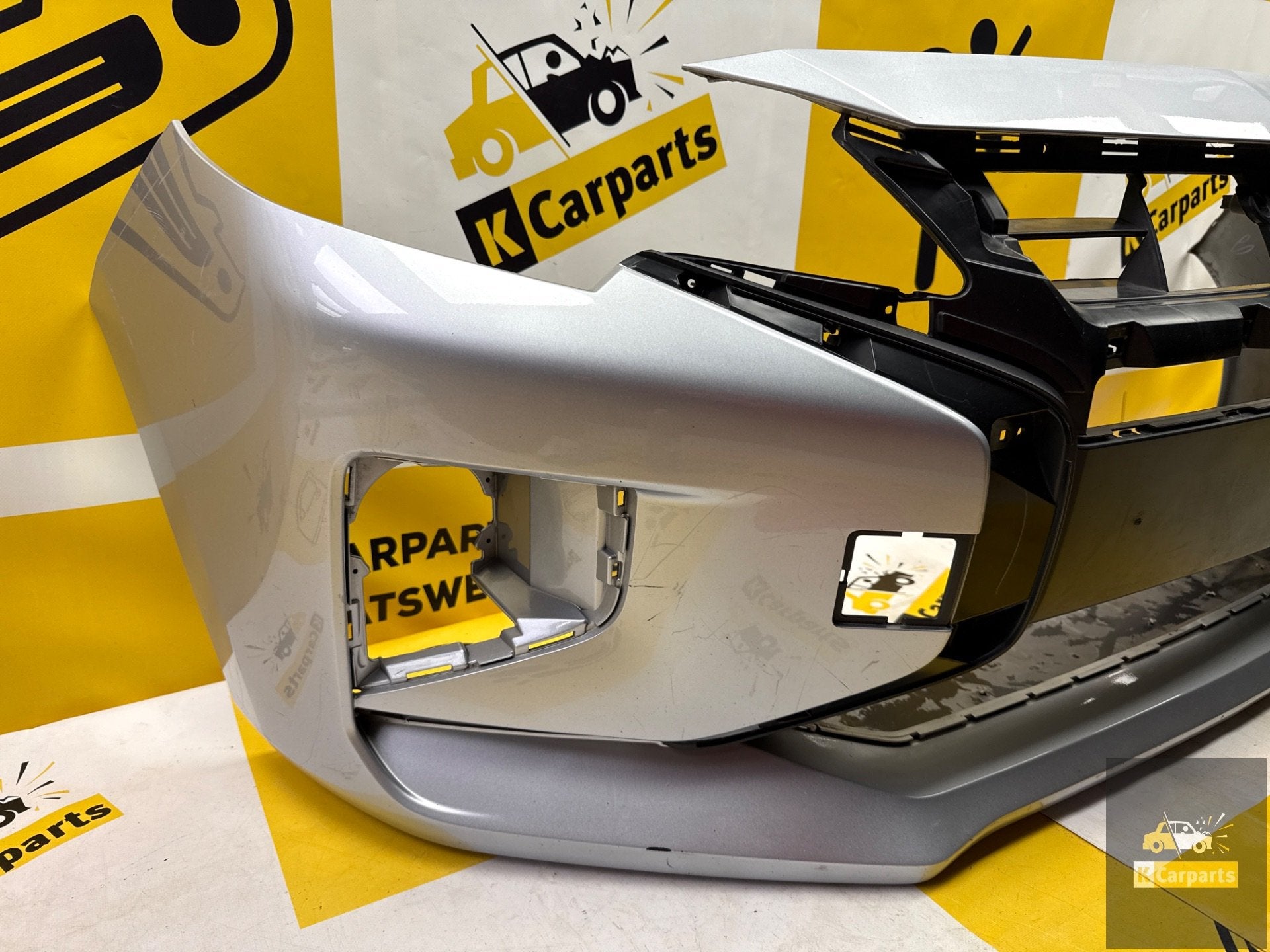 Mitsubishi space star 3 III 2020-2023 bumper 6400J973ZZ, Auto-onderdelen, Info@mitsubishi-motors.com, Gebruikt, Voor, Mitsubishi Motors Corporation