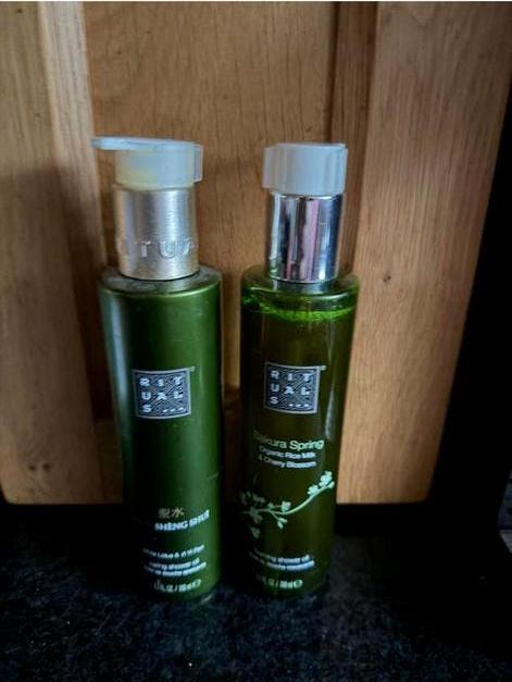 Twee nieuwe Rituals showeroil, Ophalen, Nieuw