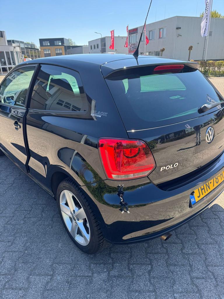 Volkswagen Polo 1.4 16V FSI 63KW 2013 Zwart, Voorwielaandrijving, 970 kg, Stof, Zwart