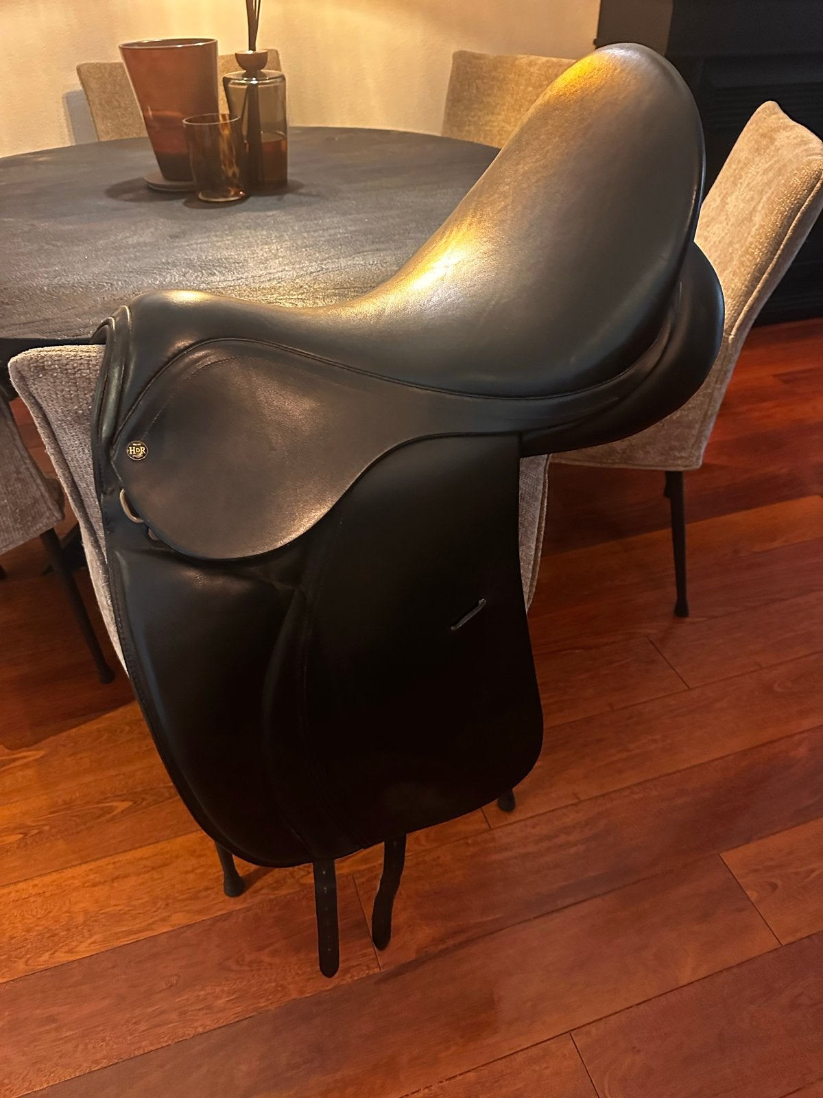 HDR Dressuurzadel 18,5 inch Zwart Nette staat, Ophalen, Gebruikt, Dressuur