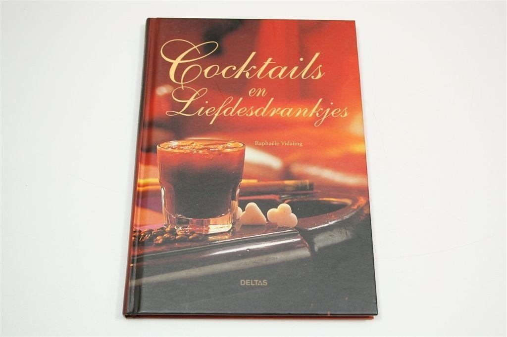 Cocktails en Liefdesdrankjes — Receptenboek, Ophalen of Verzenden, Gelezen, Italië