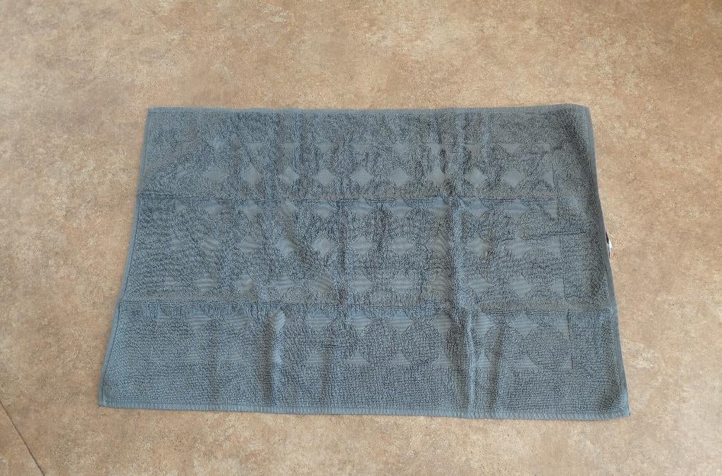 Te koop badmat grijs, Ophalen of Verzenden, Gebruikt, Grijs, Badmat