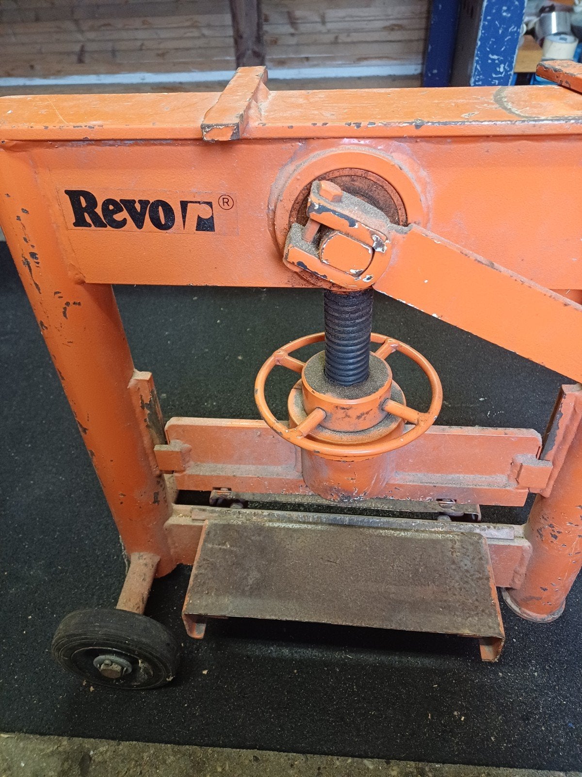 Revo Steenknipmachine - Gebruikt, Ophalen, Gebruikt