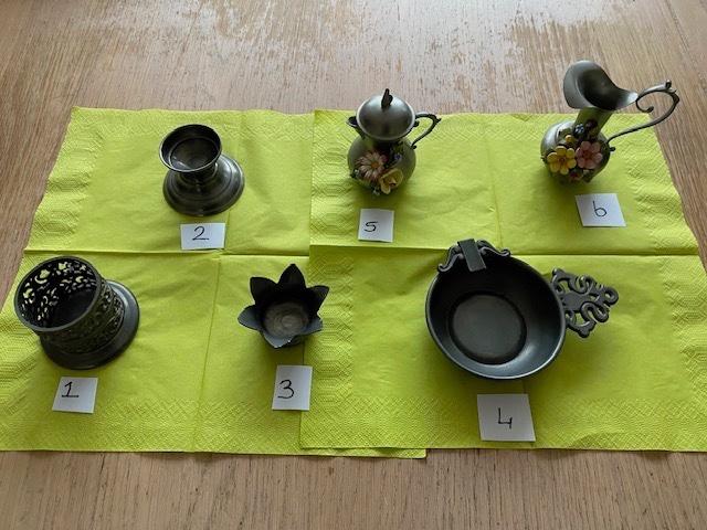 diverse tinnen spulletjes met porseleinen bloemetjes, Antiek en Kunst, Antiek | Tin, Ophalen of Verzenden
