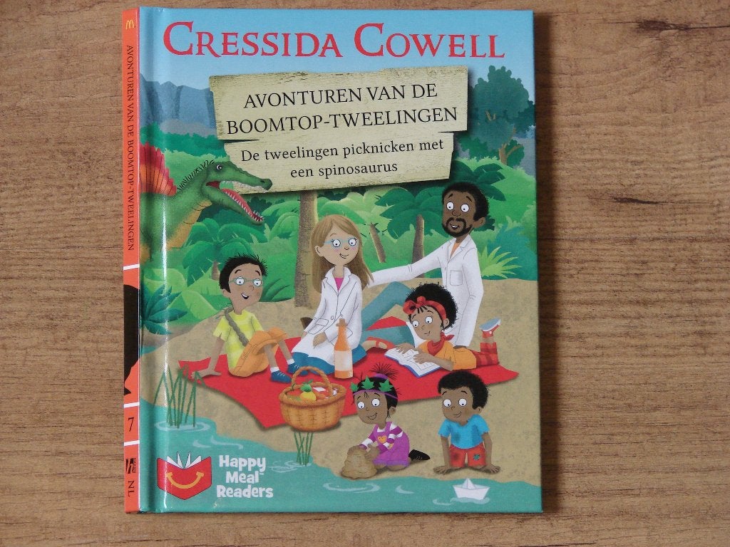 Cressida Cowell - Avonturen van de boomtop-tweelingen, Ophalen of Verzenden, Gelezen, Fictie algemeen