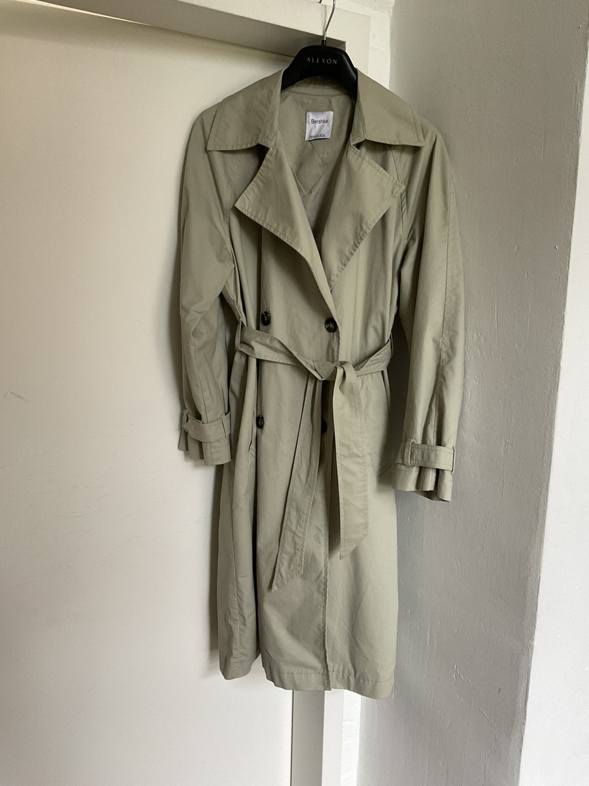 Double brassed jas BERSHKA M, Ophalen of Verzenden, Zo goed als nieuw, Maat 38/40 (M)