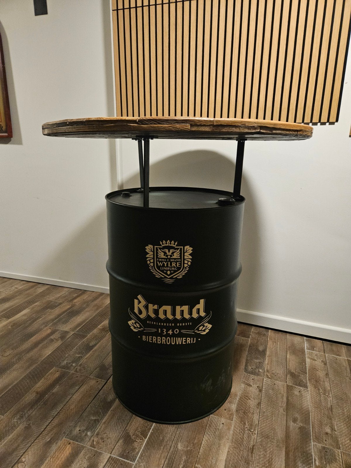 Unieke statafel van Brand bier vat en kabelhaspel, Ophalen, Rond, Hout