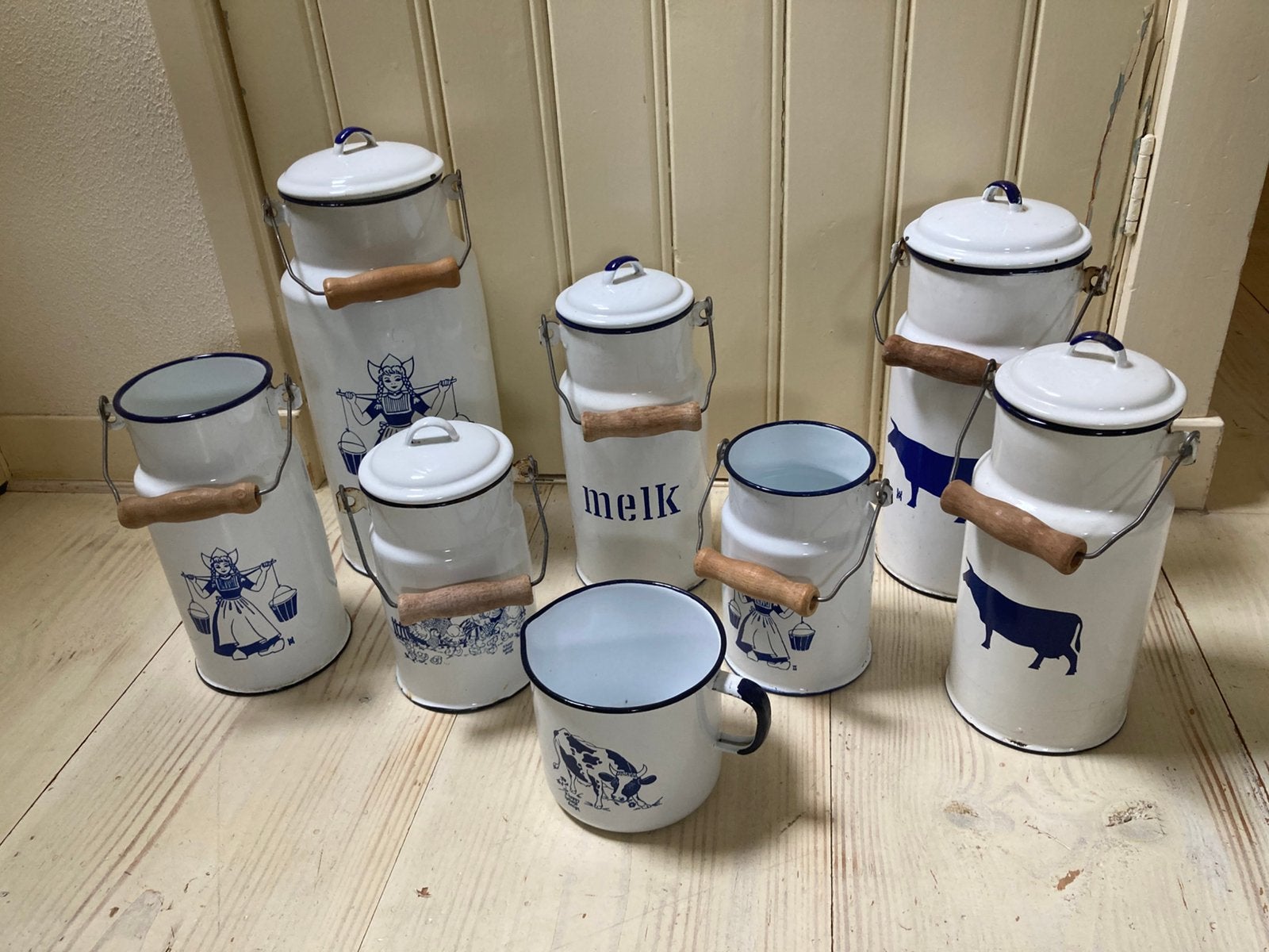 Vintage  Emaille  8 x kip,melk ,koe ,boerin etc, Antiek en Kunst, Ophalen