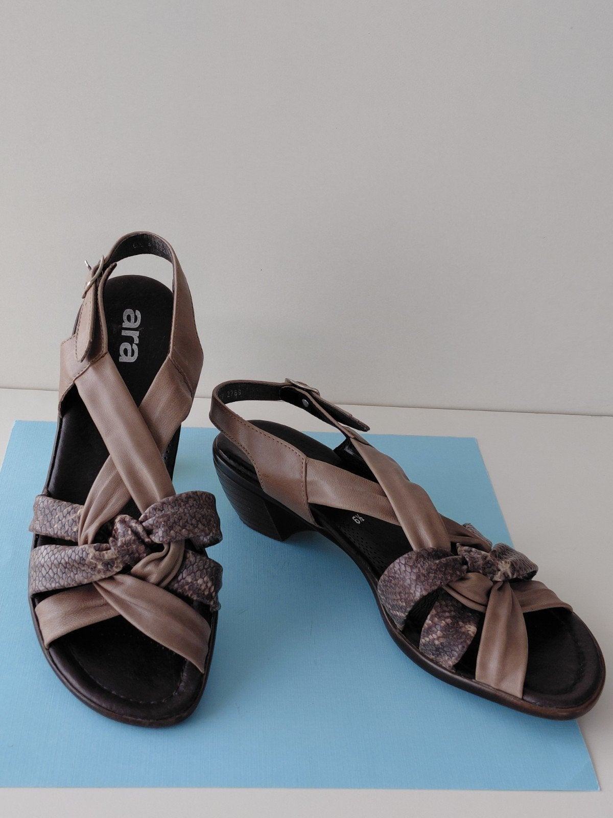 Zachtleren Ara sandalen 40, Kleding | Dames, Schoenen, Zo goed als nieuw, Sandalen of Muiltjes, Bruin, Ophalen of Verzenden