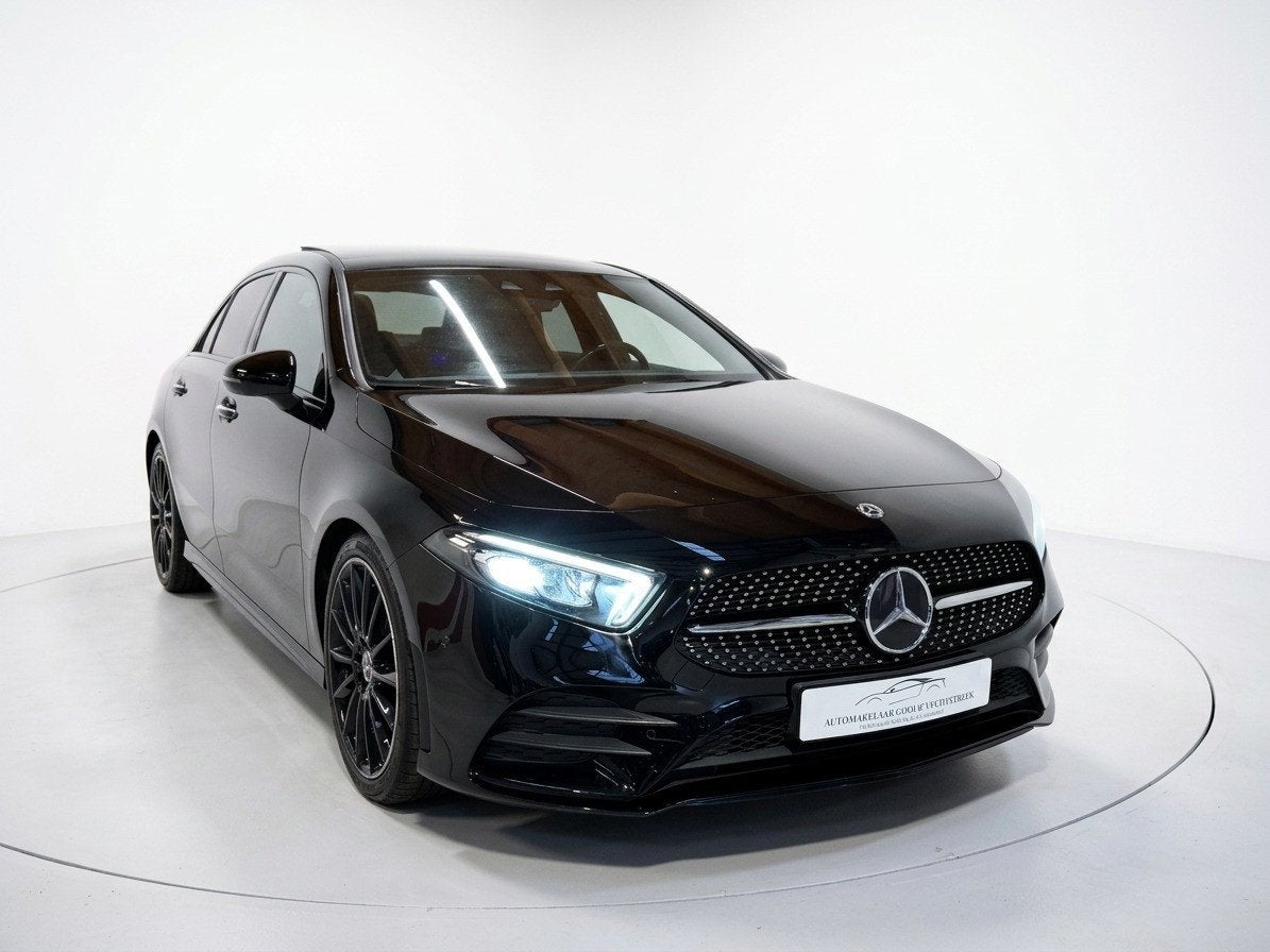 Mercedes-Benz A-klasse 200 Premium Plus AMG-line - Panorama, Auto's, 12 maanden, Gebruikt, 4 cilinders, Automatische klimaatregeling