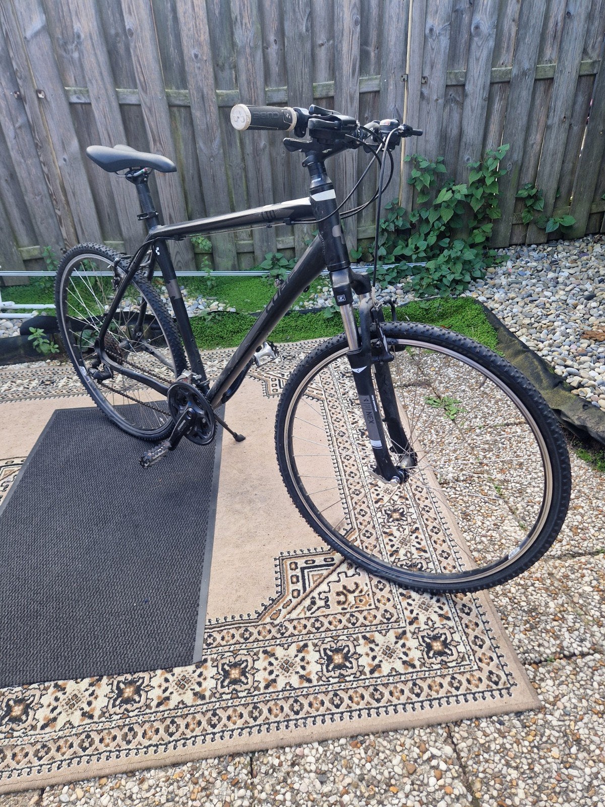 cube Zwarte 28 inch fiets, 57 cm frame, met versnellingen, 53 tot 57 cm, Ophalen of Verzenden, Zo goed als nieuw, Overige merken