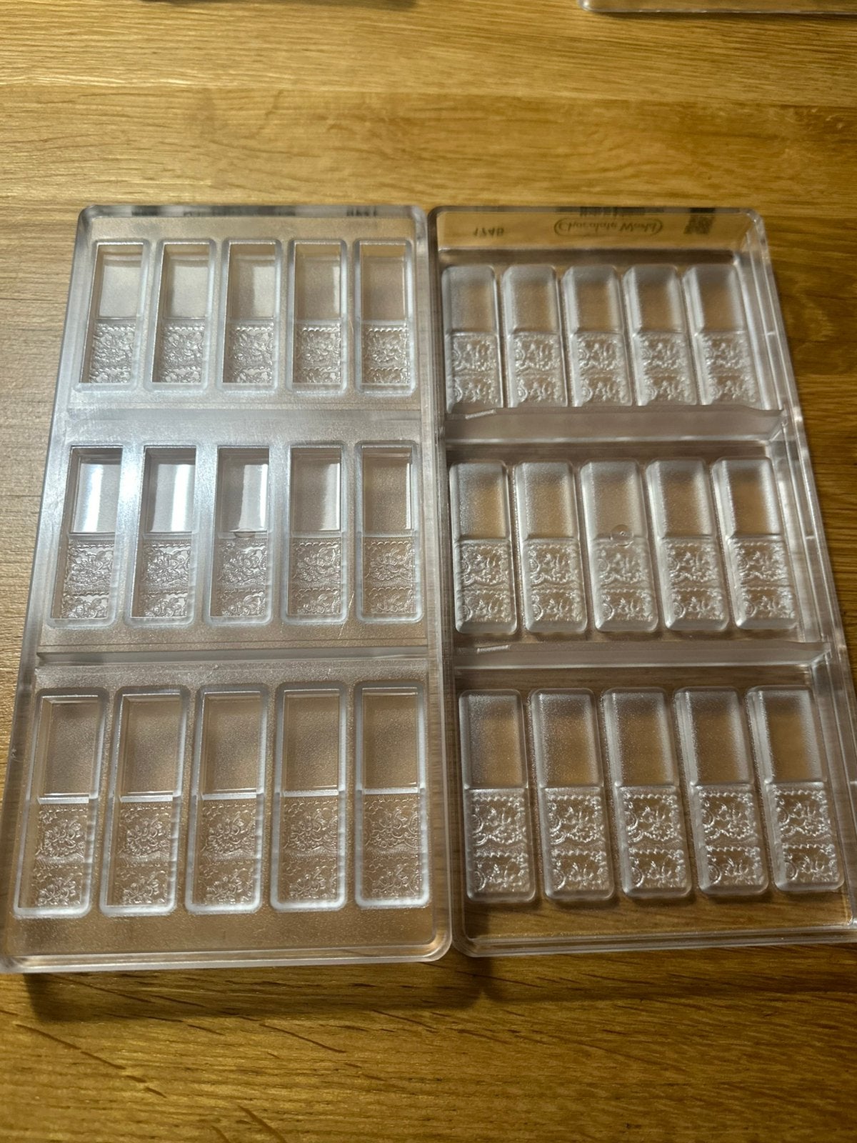 Bonbon vormen chocolate word OPRUIMING, Ophalen of Verzenden, Zo goed als nieuw, Bakvorm