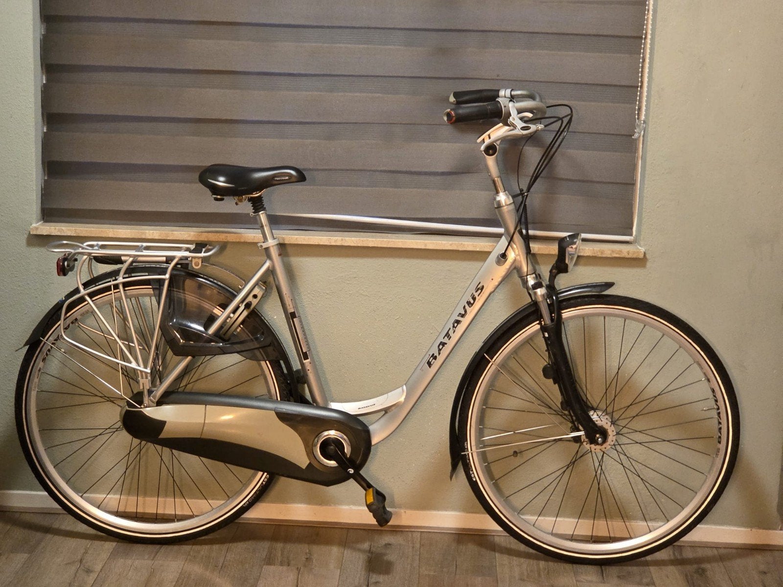 Nette damesfiets batavus intermezzo de luxe  Framemaat 53 cm, Fietsen en Brommers, Fietsen | Dames | Damesfietsen, 53 tot 56 cm