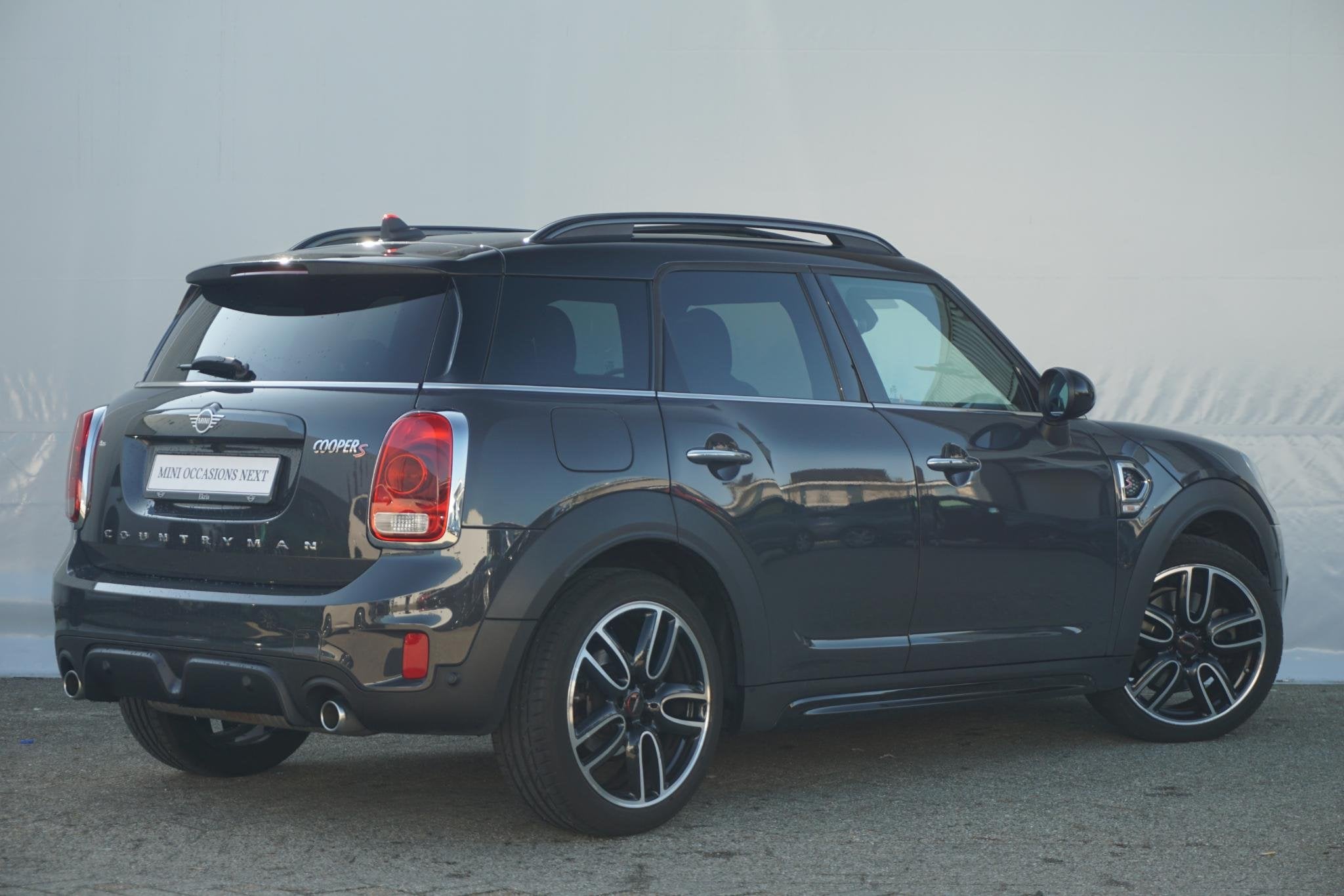 MINI Countryman S John Cooper Works Uitvoering | Harman Kard, Stof, SUV of Terreinwagen, Zilver of Grijs, Benzine