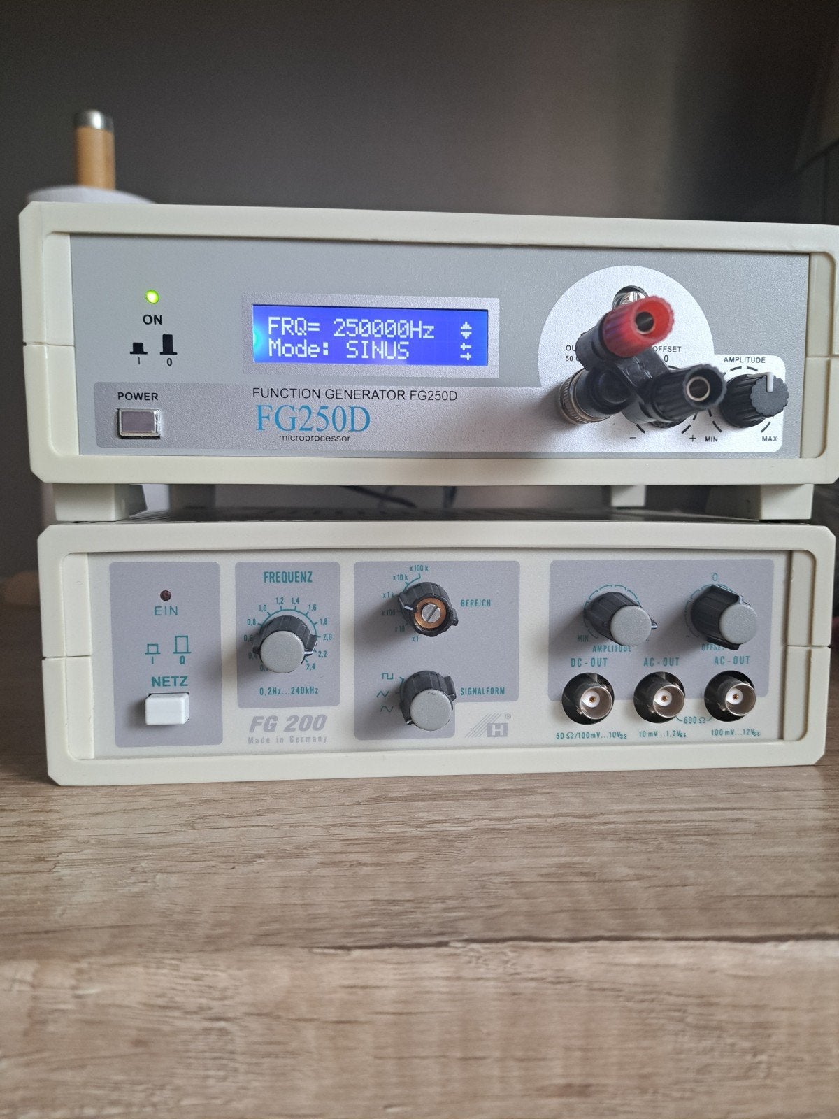 2x functiegenerator FG 200 en de FG 250 D, Ophalen of Verzenden