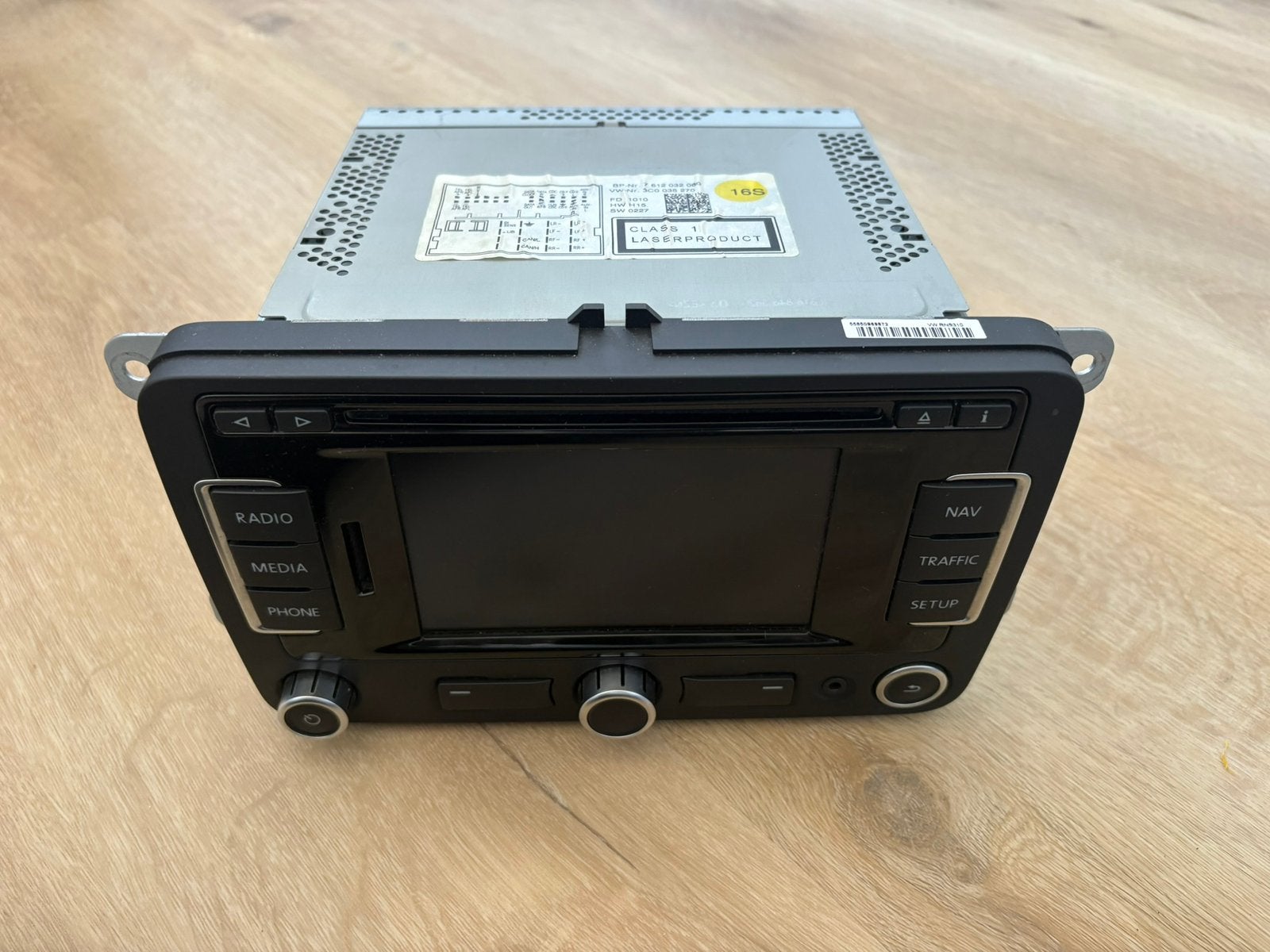 Volkswagen radio RNS310 origineel goede staat, Gebruikt, Radio, Ophalen of Verzenden, Radio@gmail.com
