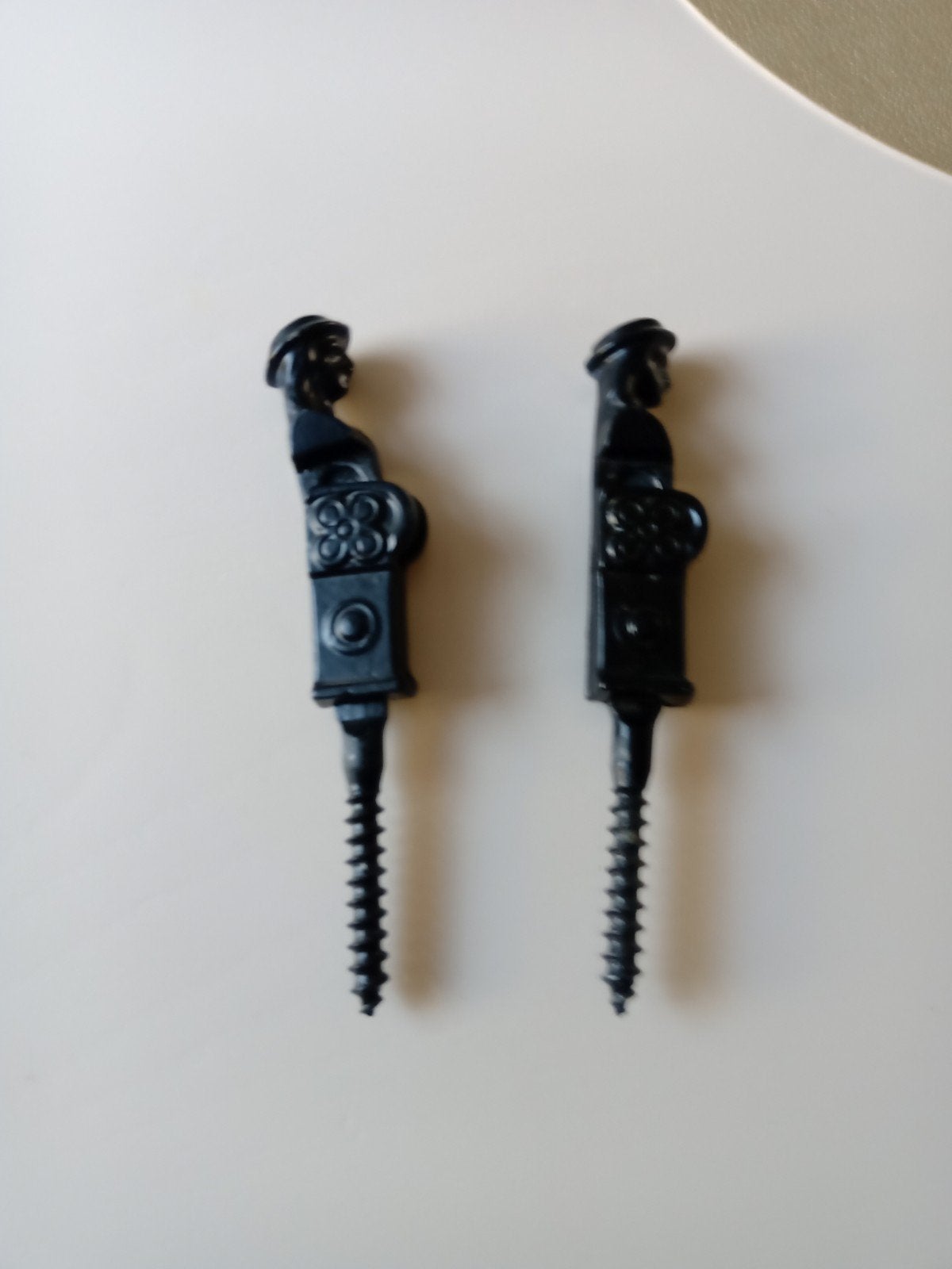 2 luikvastzetters, nostalgische herderinnekopje, Ophalen, Zo goed als nieuw, Schuif of Grendel