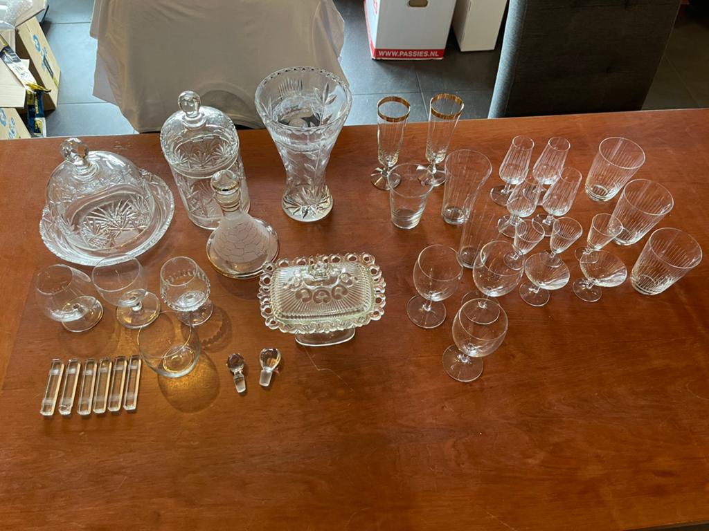 Antiek kristal / glaswerk, Ophalen