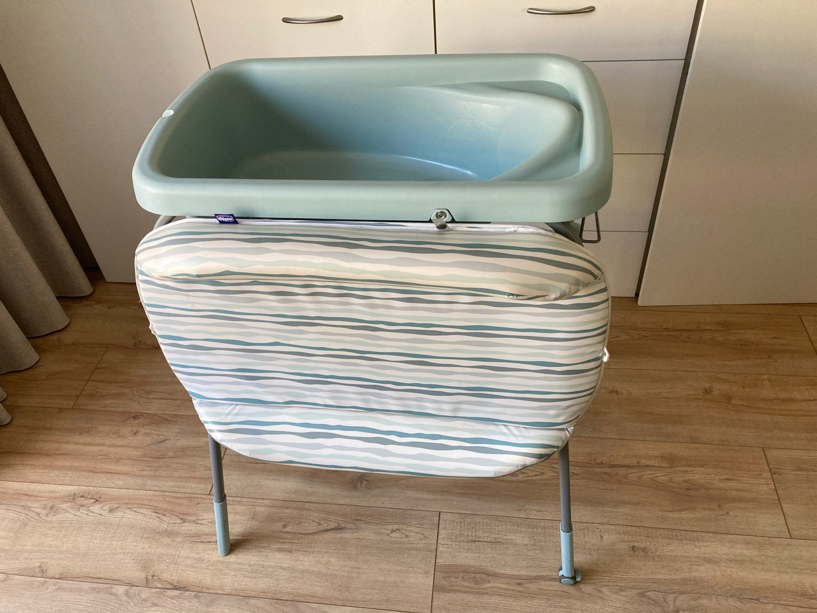 Chicco Badje en Aankleedkussen, Gebruikt, Badje, Standaard, Ophalen