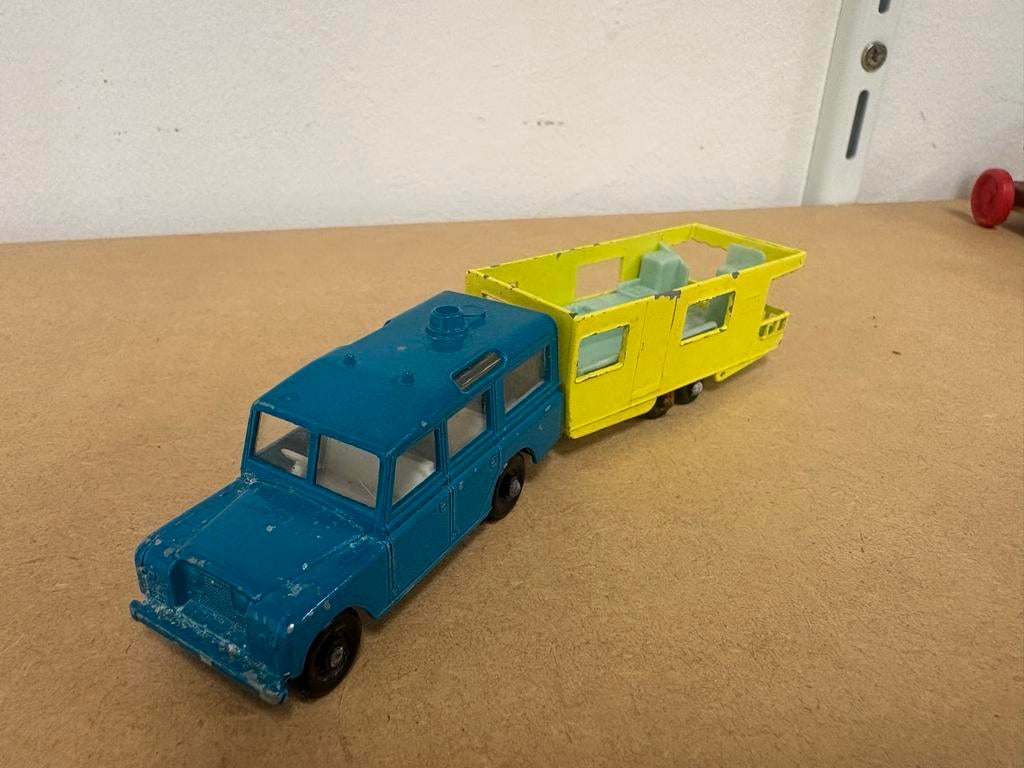 Vintage Speelgoed Auto met Caravan - Blauw/Geel, Overige merken, Gebruikt, 1:50 of kleiner, Auto