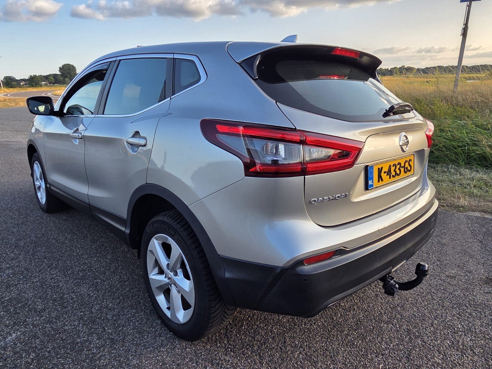 Nissan Qashqai 1.5 dCi 115pk DCT AUTOMAAT 2020 Grijs, Auto's, Stof, Zwart, 4 cilinders, Diesel