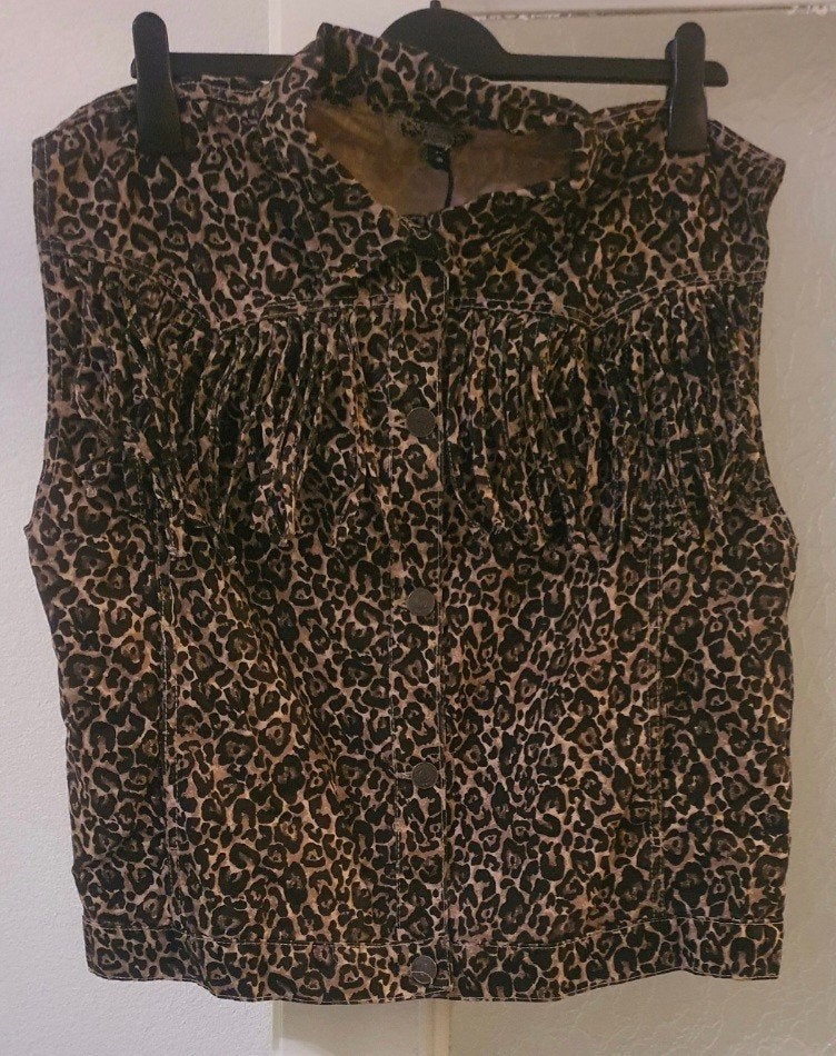 Stoer Luipaardprint Gilet met Franjes – Maat: M, Maat 38/40 (M), Meerkleurig, Nieuw, Ophalen of Verzenden