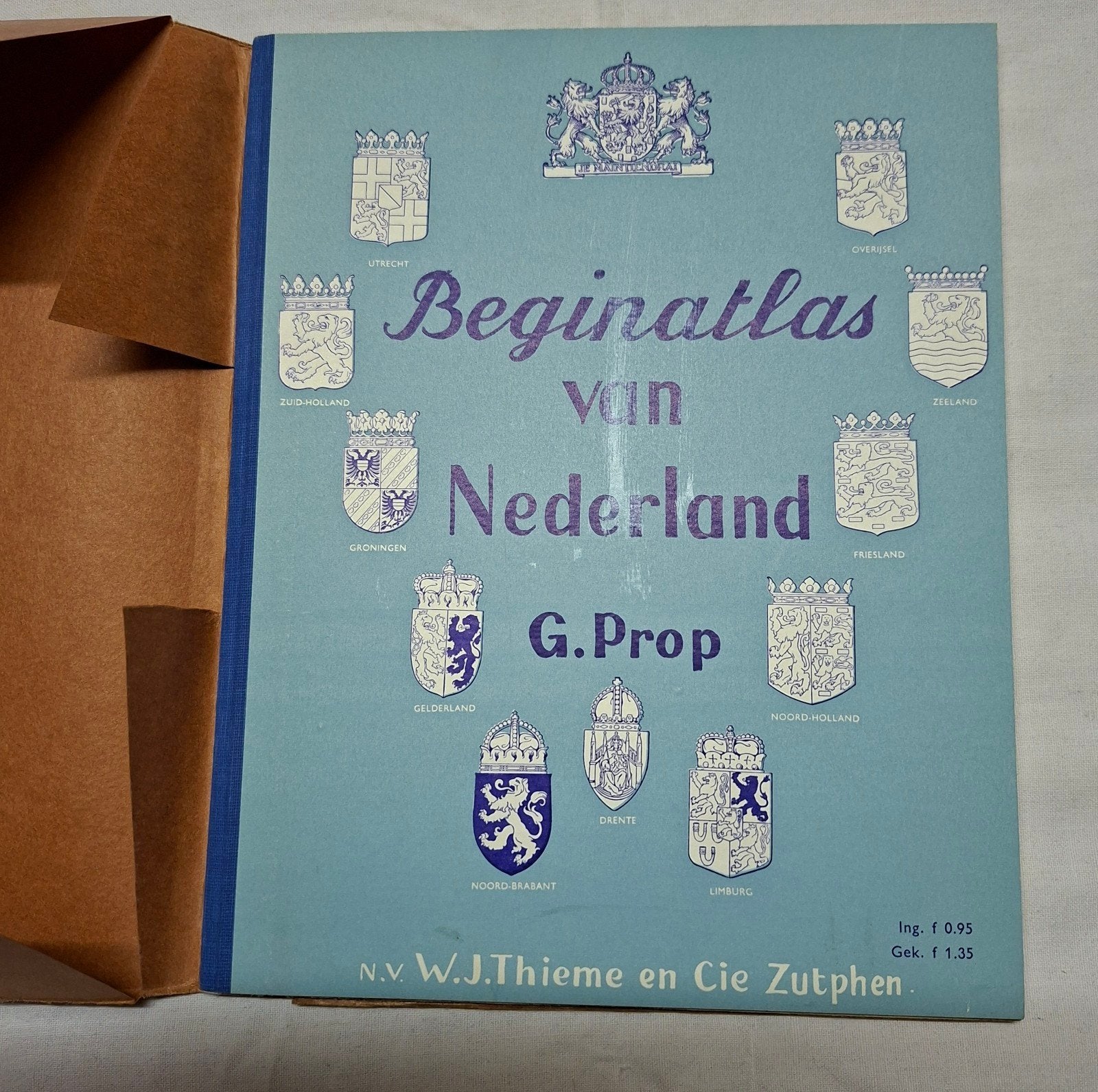 Beginatlas van Nederland - G. Prop (1962), Boeken, Gelezen, Overige atlassen, G. Prop en B.J. Ter Beek, Ophalen of Verzenden