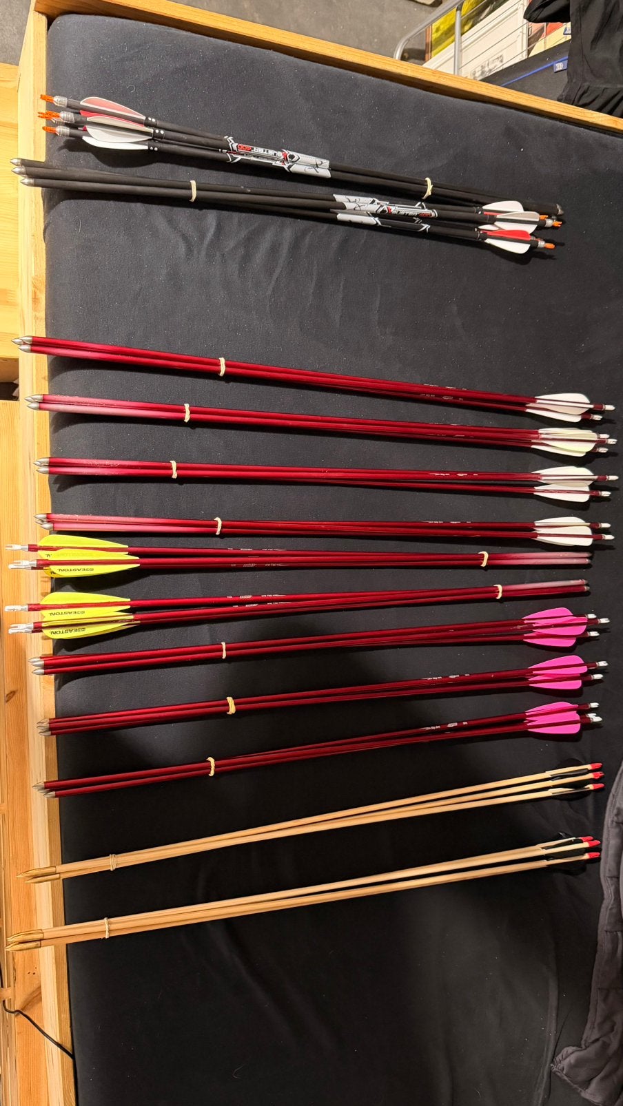 Diverse pijlen te koop voor compound en traditioneel longbow, Ophalen of Verzenden, Gebruikt, Pijlen