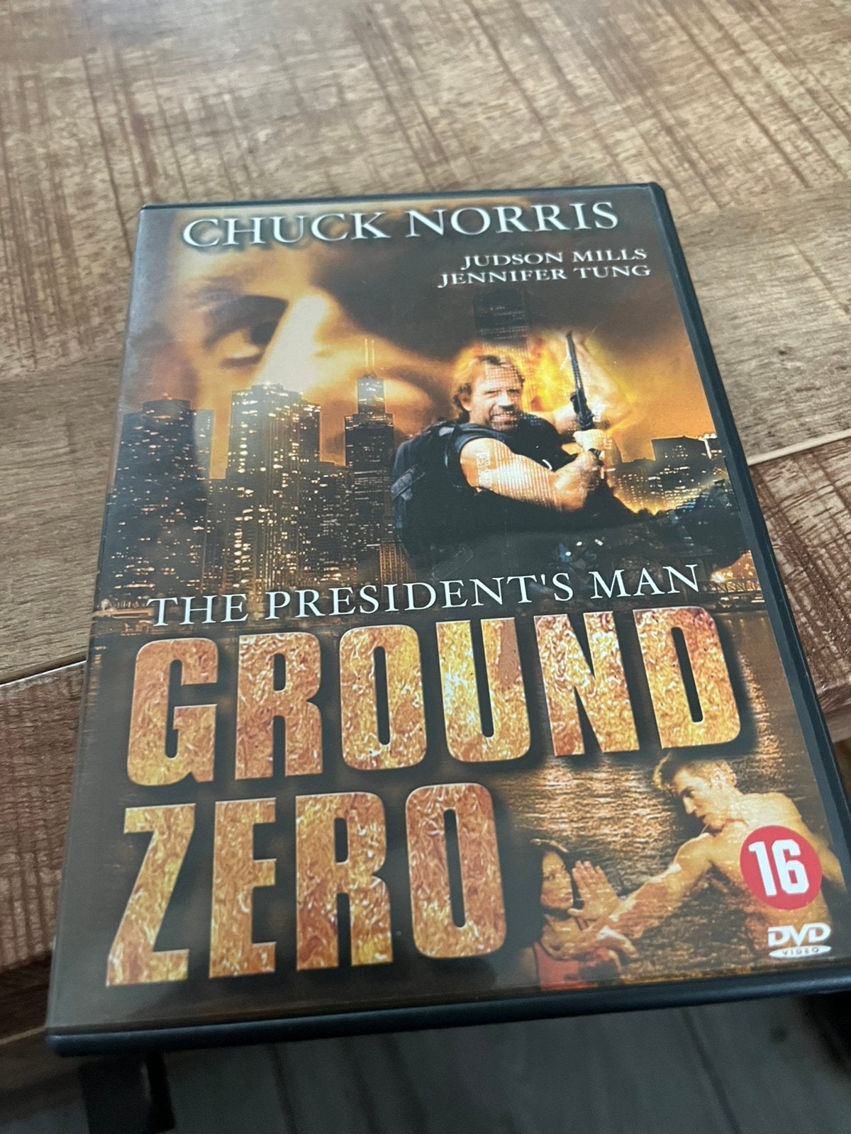 Ground zero, Vanaf 16 jaar, Ophalen of Verzenden, Zo goed als nieuw