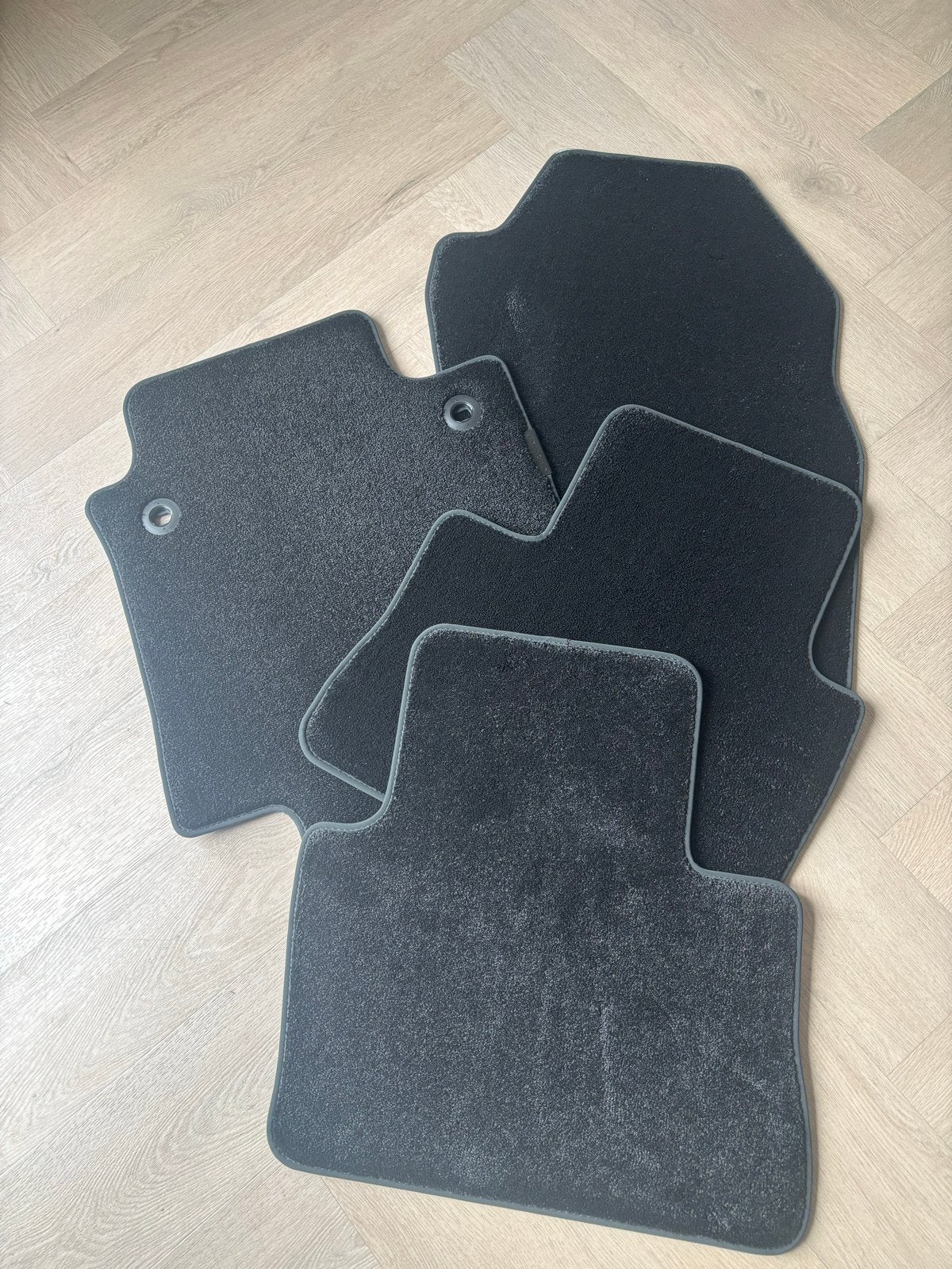 Nieuwe automatten voor Toyota RAV4, Auto diversen, Ophalen of Verzenden, Nieuw