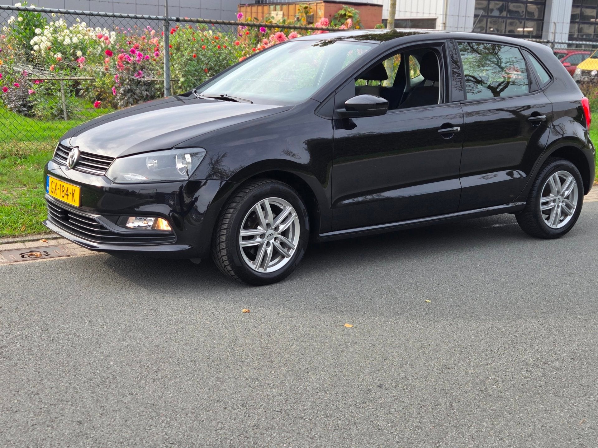 Volkswagen Polo 1.2 TSI Highline, Euro 6, 4 cilinders, Zwart, Bedrijf