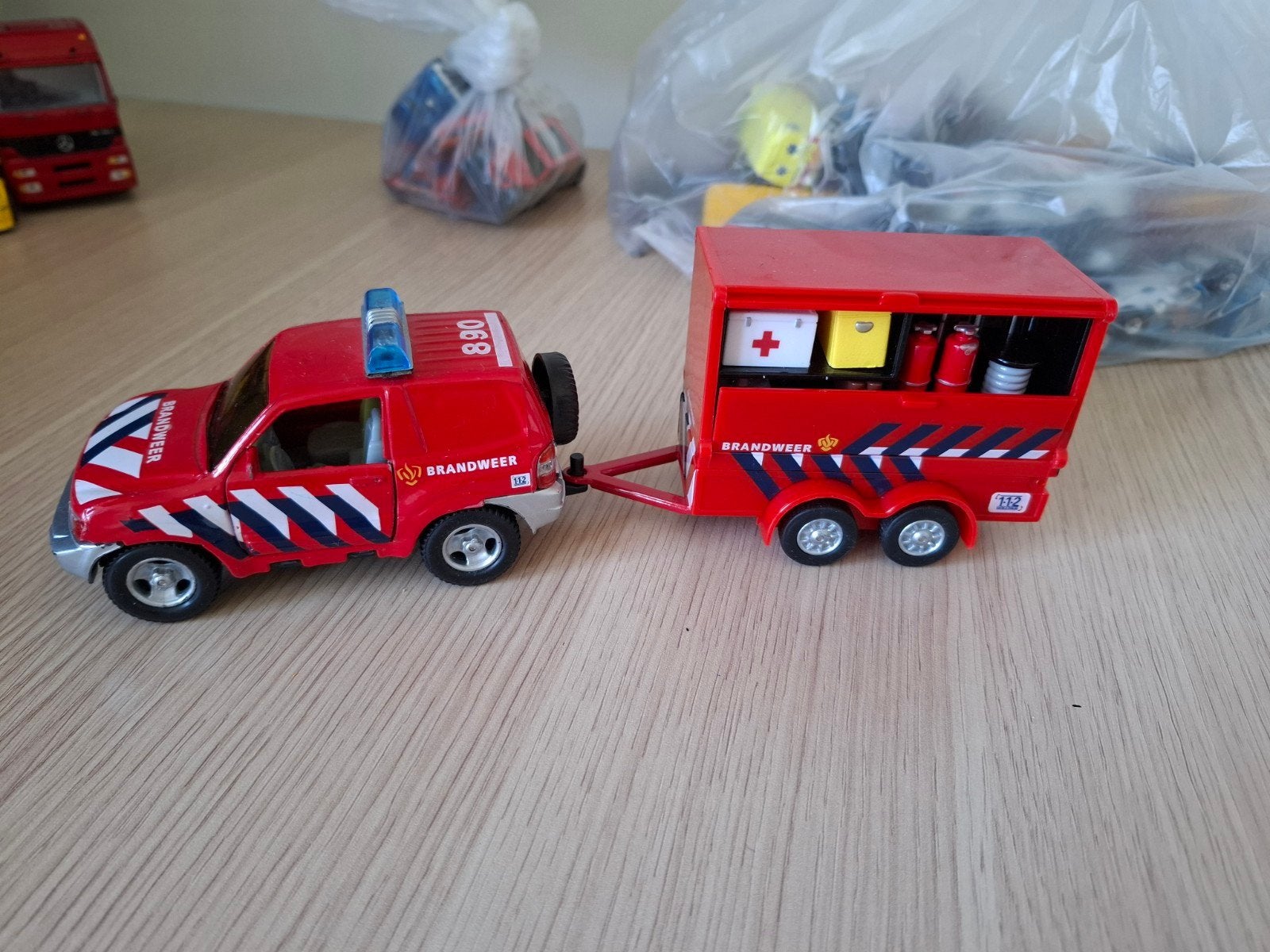 Brandweer speelgoedauto met aanhanger, Ophalen, Gebruikt