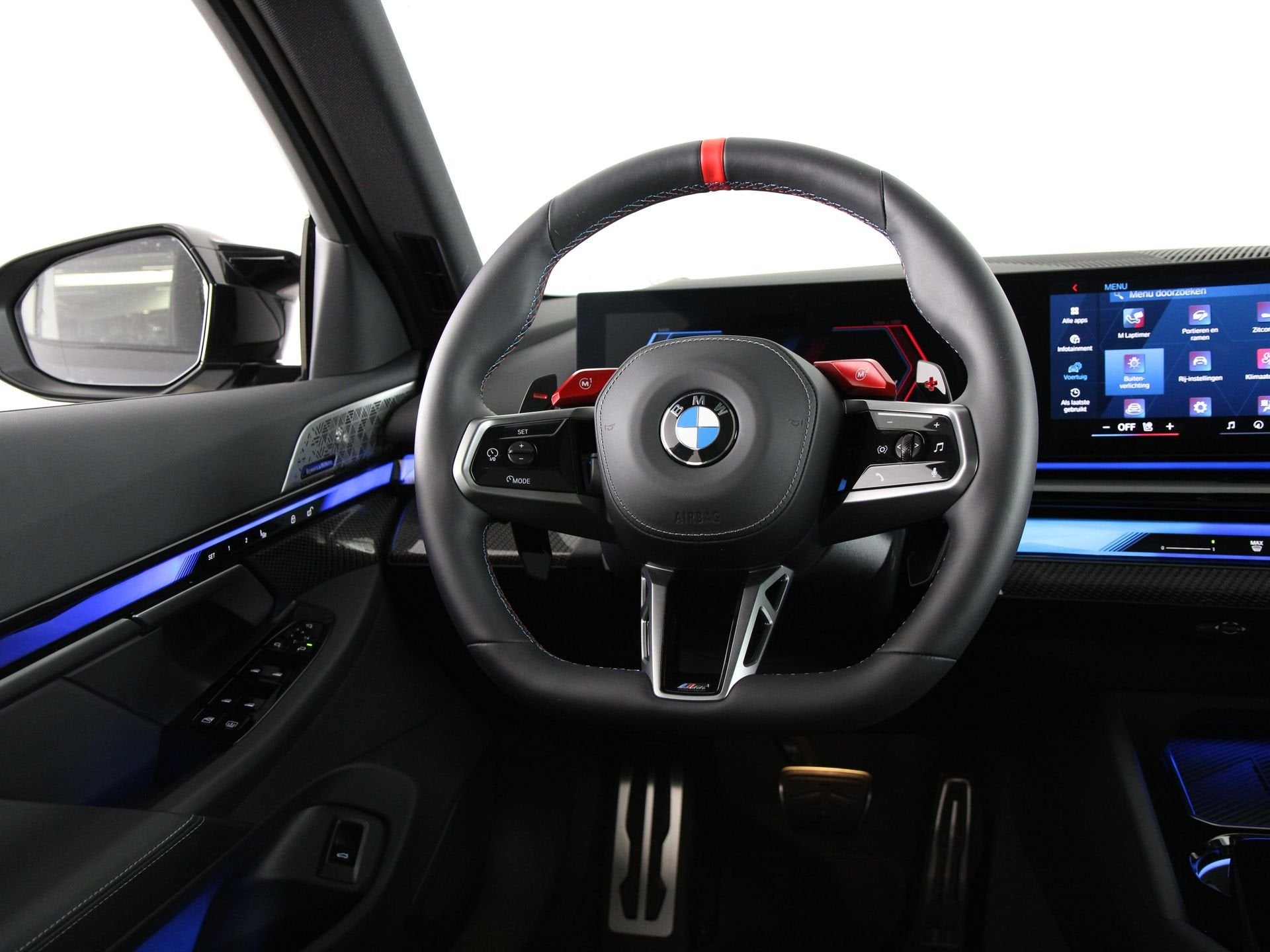 BMW M5 Sedan M Driver's Pack (bj 2026, automaat), Auto's, Automaat, Dealer onderhouden, Gebruikt, 4395 cc
